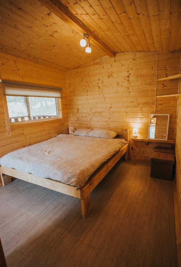 Отель Livranda Camping Houses Saunags Экстерьер фото